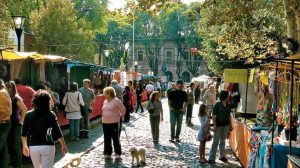 La feria es un lugar muy visitado por los turistas.