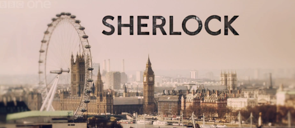 Sherlock. Apertura con Londres de fondo