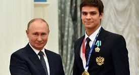 Rylov junto a Putin