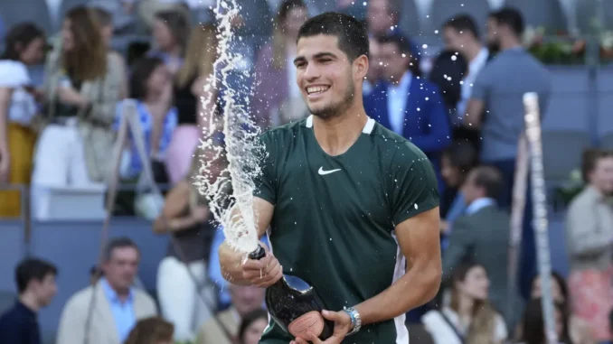 Carlos Alcaraz celebrando el Masters 1000 de Madrid (Gentileza del Diario La Nación)