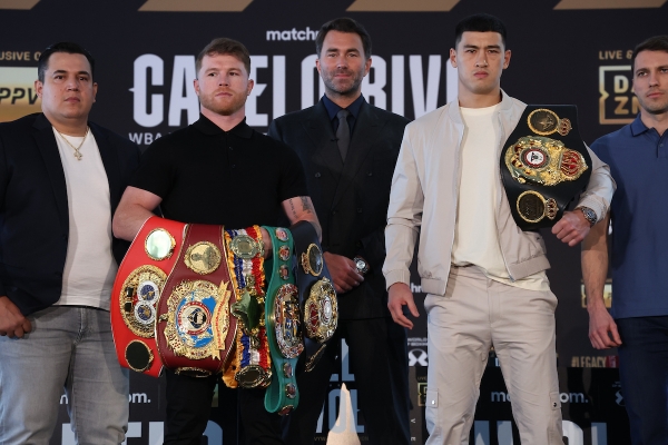 Canelo y Bivol titulos