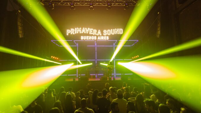 Evento Primavera Sound con artistas en vivo