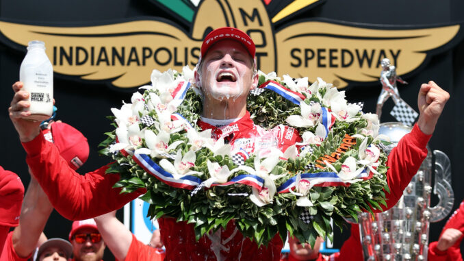 Marcus Ericsson en los festejos posteriores a la victoria