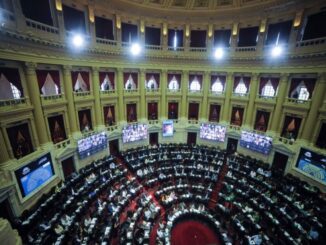 Diputados de la oposición proponen instaurar un servicio obligatorio comunitario para quienes no estudien ni trabajen