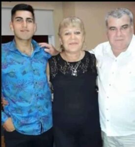 Agustín Leonel Chiminelli junto a sus padres, Carlos Rubén Chiminelli y Liliana Esther Sánchez, fueron detenidos por el femicidio en Campana. (Foto: Facebook)