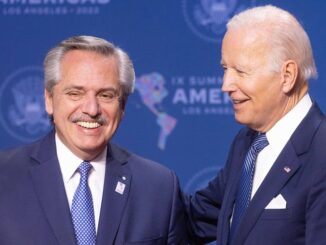 Alberto Fernandez y Joe Biden en la IX Cumbre de las Américas, en Los Ángeles, en junio de 2022 -REUTERS/Kevin Lamarque