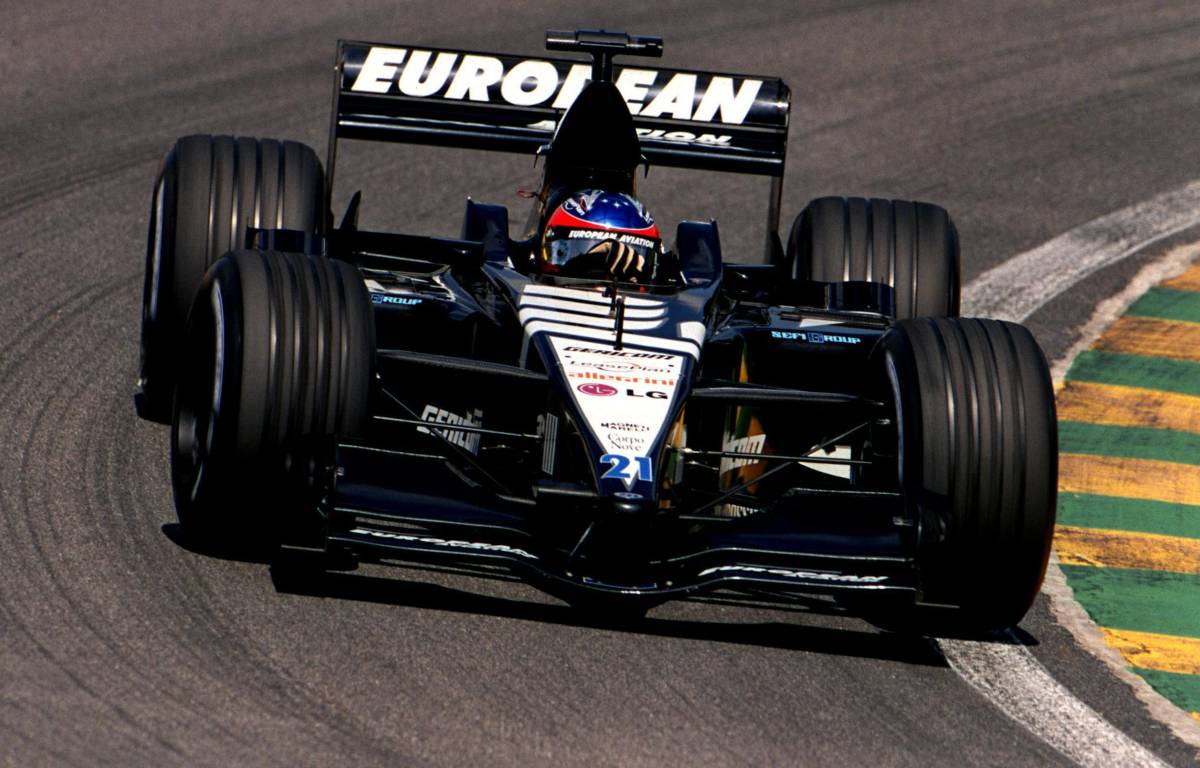 Fernando Alonso en su debut con Minardi.