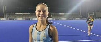 Guadalupe Adorno, jugadora de la selección Argentina de hockey sobre césped, luego del partido contra Paraguay.