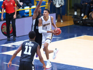 Victor Wembanyama disputando el partido de ayer frente a Limoges.