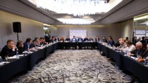 La cumbre de los precandidatos y economistas de JxC 