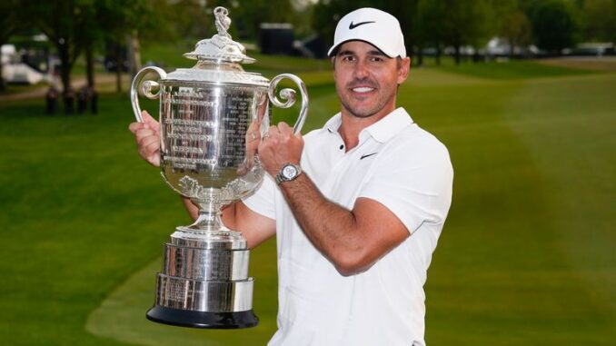 Brooks Koepka resurgió de sus lesiones y ganó el PGA Championship por tercera vez en su carrera