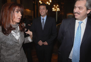 Cristina Fernandez de Kirchner, Sergio Massa y Alberto Fernandez en 2008. (Casa Rosada)