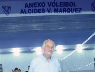 Alcides Marquez en la inauguracion del anexo al Gimnasio que lleva su nombre