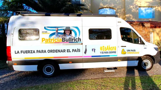 La casa rodante con la cual Patricia Bullrich recorre el país en la etapa final de su campaña.