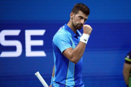 Novak Djokovic continúa a paso firme en el US Open y va en busca de su 24° Grand Slam.