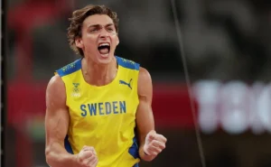 La felicidad del sueco con su salto de 6.23 metros
