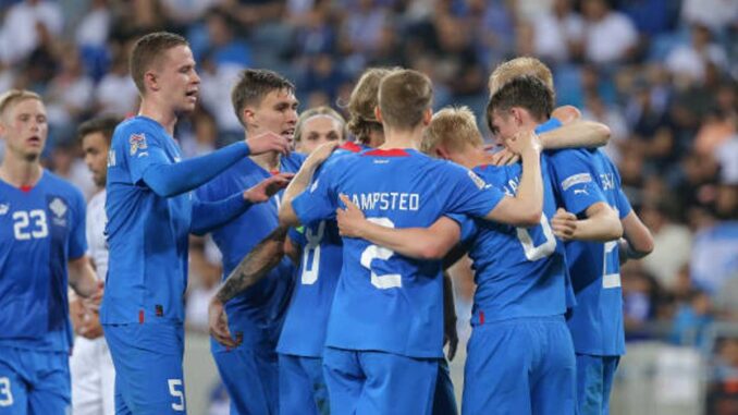 Islandia festejando el triunfo sobre Liechtenstein en marzo. (GETTY IMAGES)