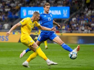 Artem Dovbyk, jugador ucraniano en el encuentro contra Italia. (AP Photo/Antonio Calanni)