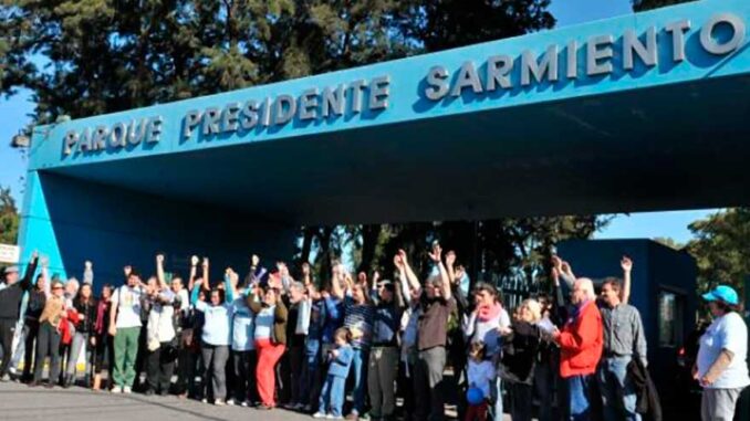 El Parque Sarmiento en disputa: entre el uso público y los negocios privados