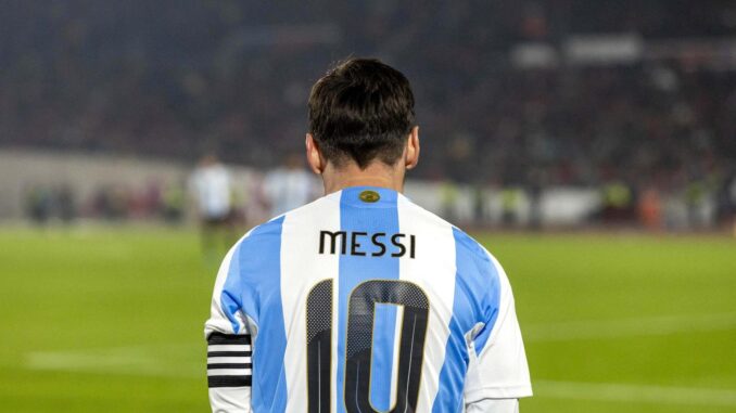 Lionel Messi con la camiseta de la Seleccion Argentina