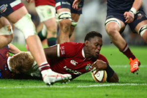 Maro Itoje anotó uno de los ocho tryes de los Lions’ contra los Queensland Reds Crédito: Getty Images/Chris Hyde