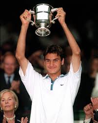 Roger ganando el campeonato junior en Wimbledon