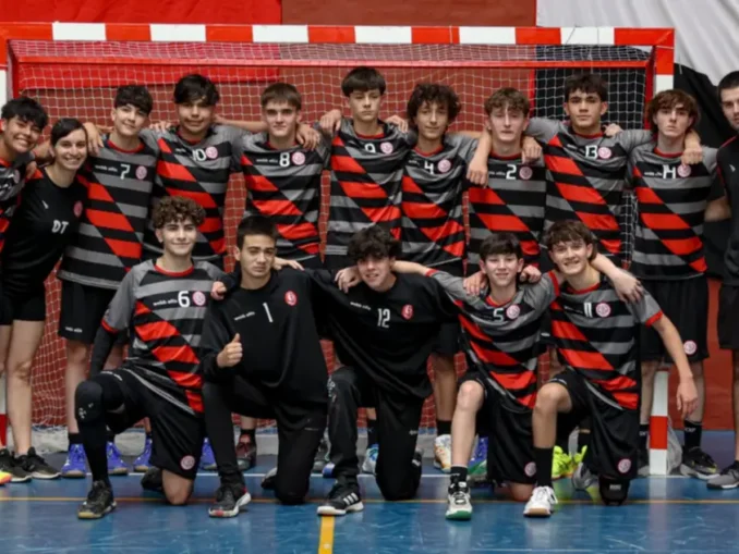 El equipo de Universitario campeón.